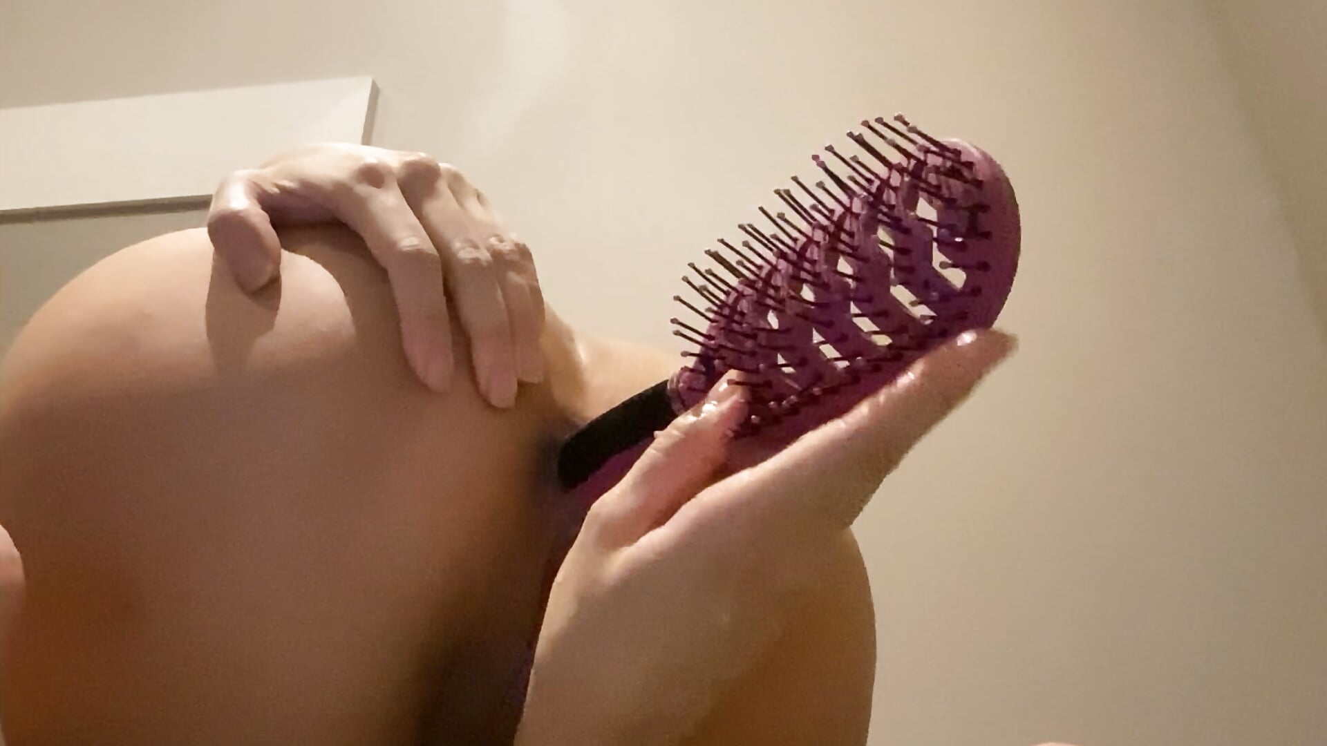 deep anal fun with large brush, up close view from behind 🫶🏻😇