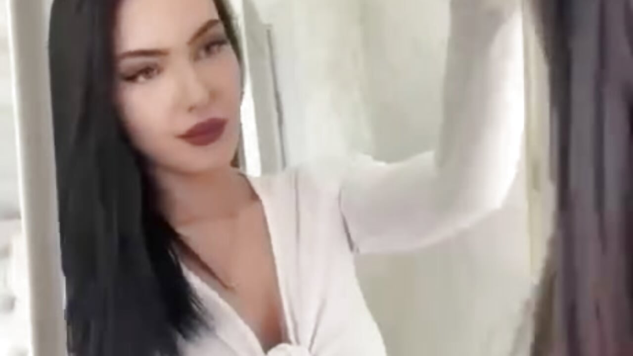 First stream coming soon ✨🤩 Very exciting 😊 I'll be waiting for everyone 💋