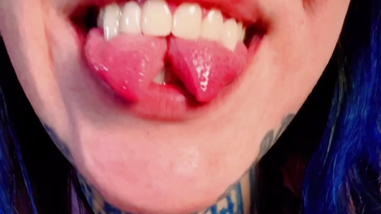 I am a demon with a vampire smile 💎 - vidéo du modèle de showcams luxifer_666_