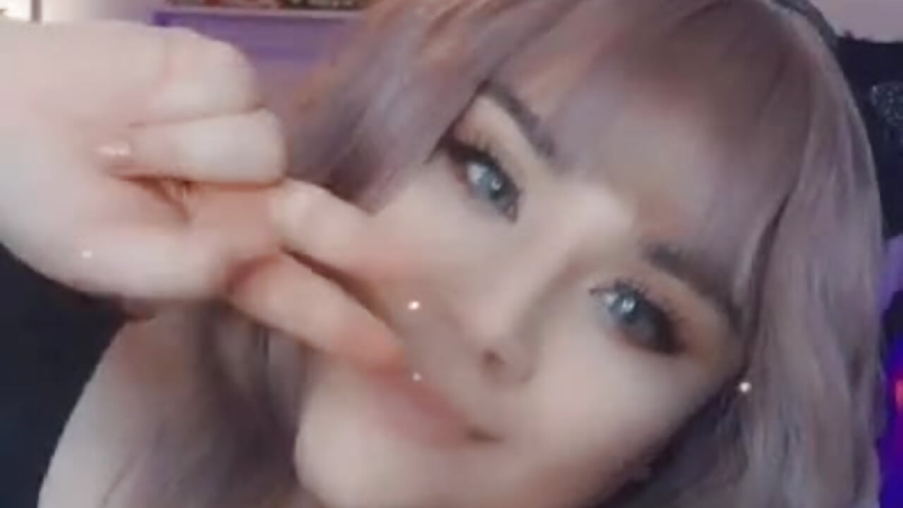 Kiss for U! - video by ItsNaiixa cam model