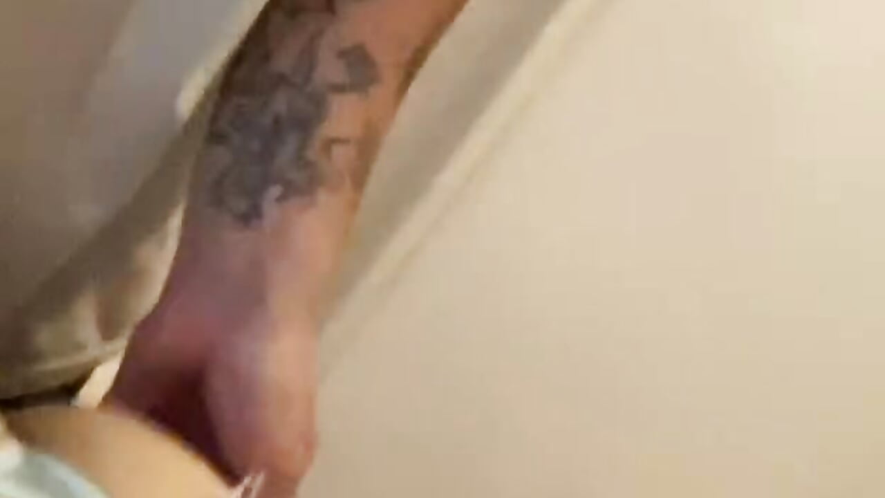 spanks - Vídeo de Pretty_Milaa, modelo de vídeos