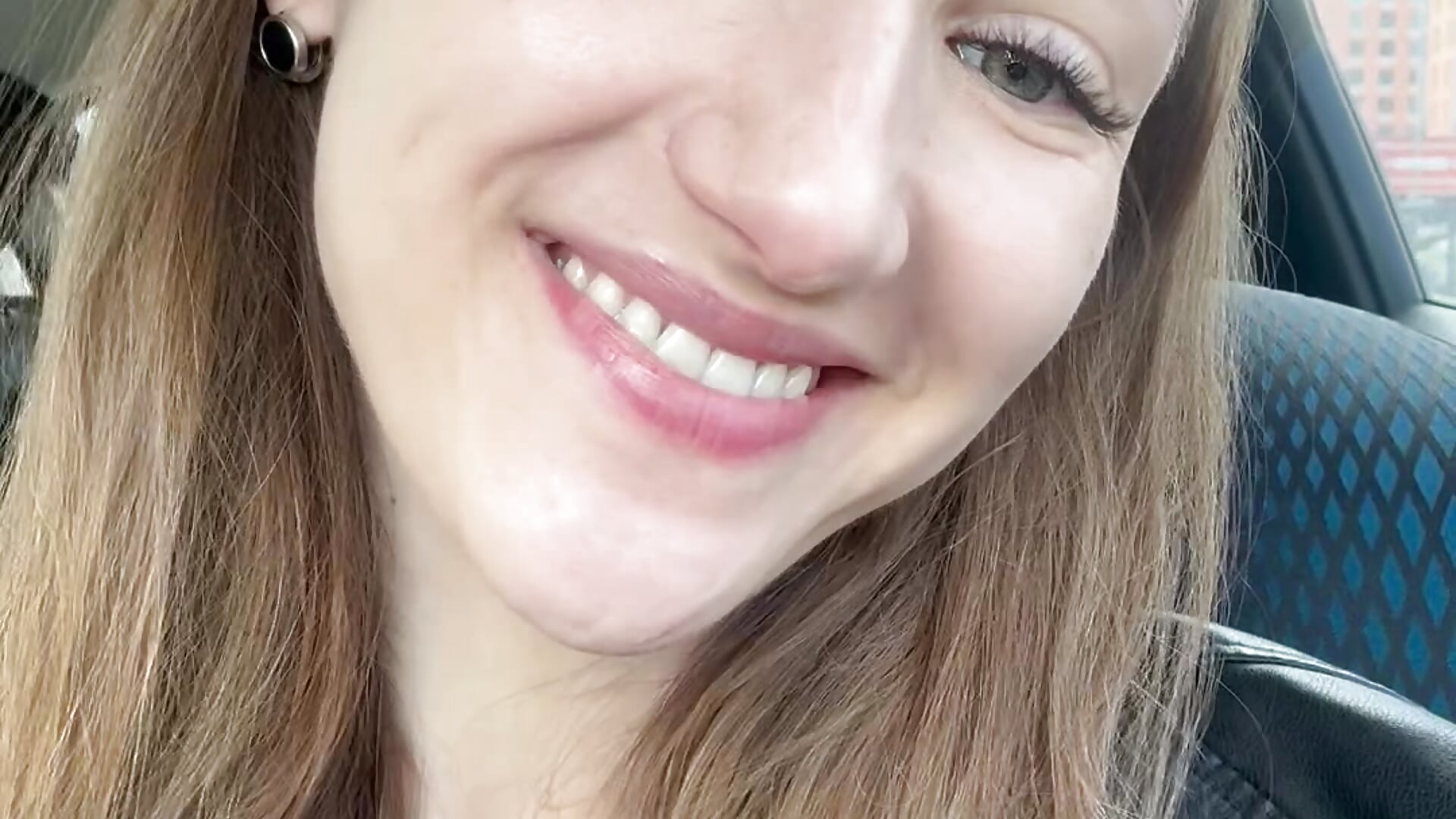 😘 - clip cu KateRedgar model videochat
