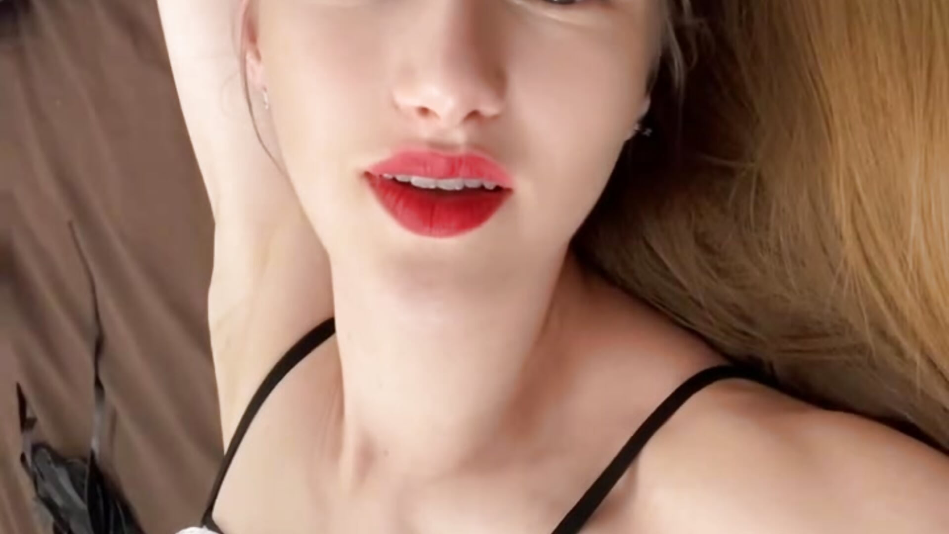 in maid outfit - video av KateRedgar