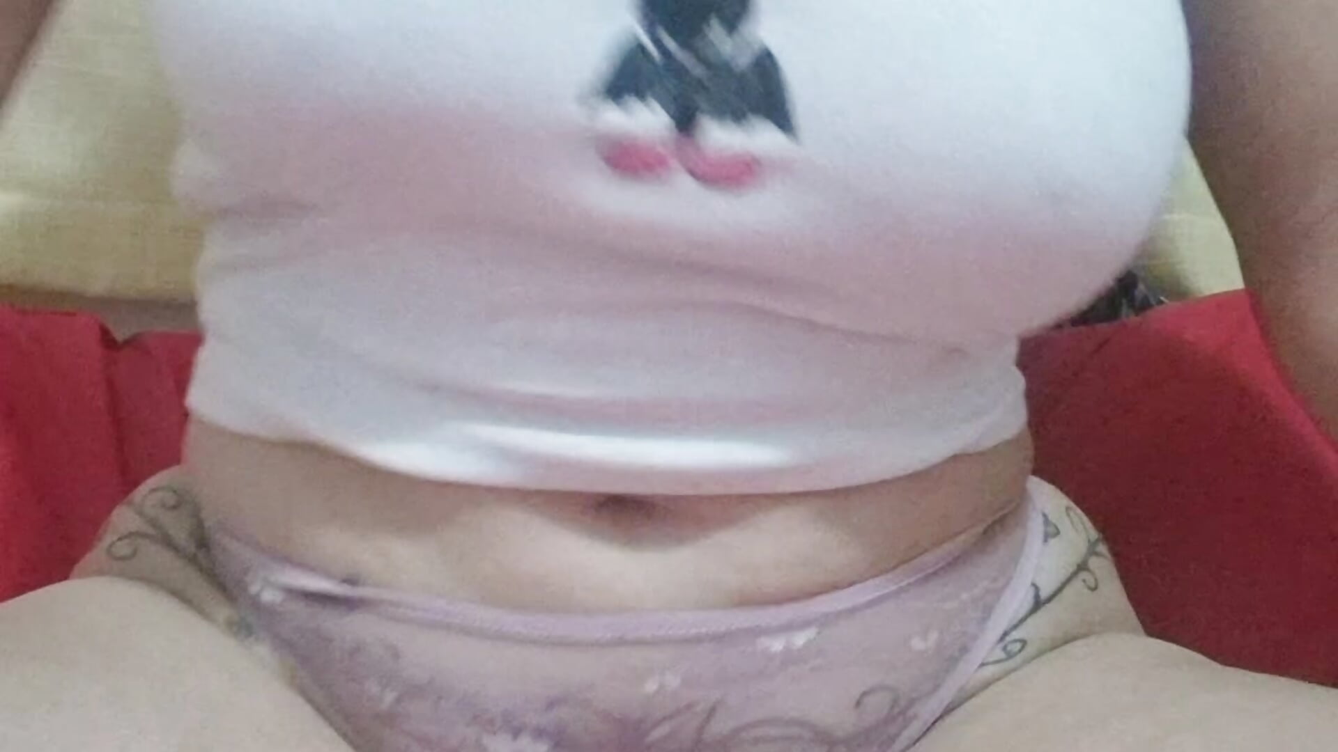Mostrando un poco