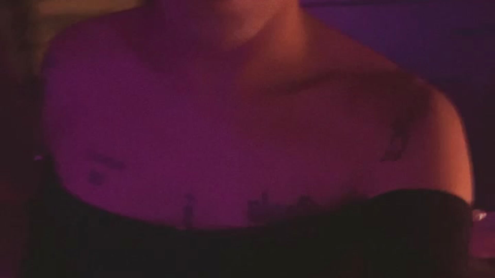 VenusSantana – popularni video modela na kameri 3263