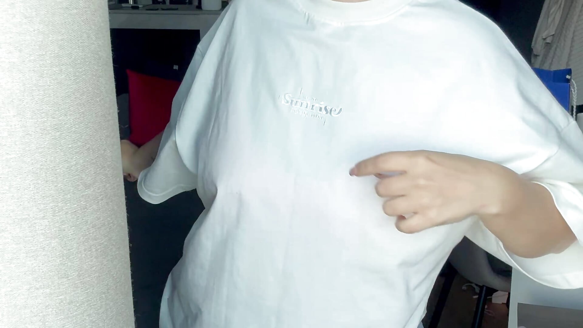 Monday morning is necessary. Start with the positive, dance with me. And make me dance for you. - video by Charming_Daphny cam model