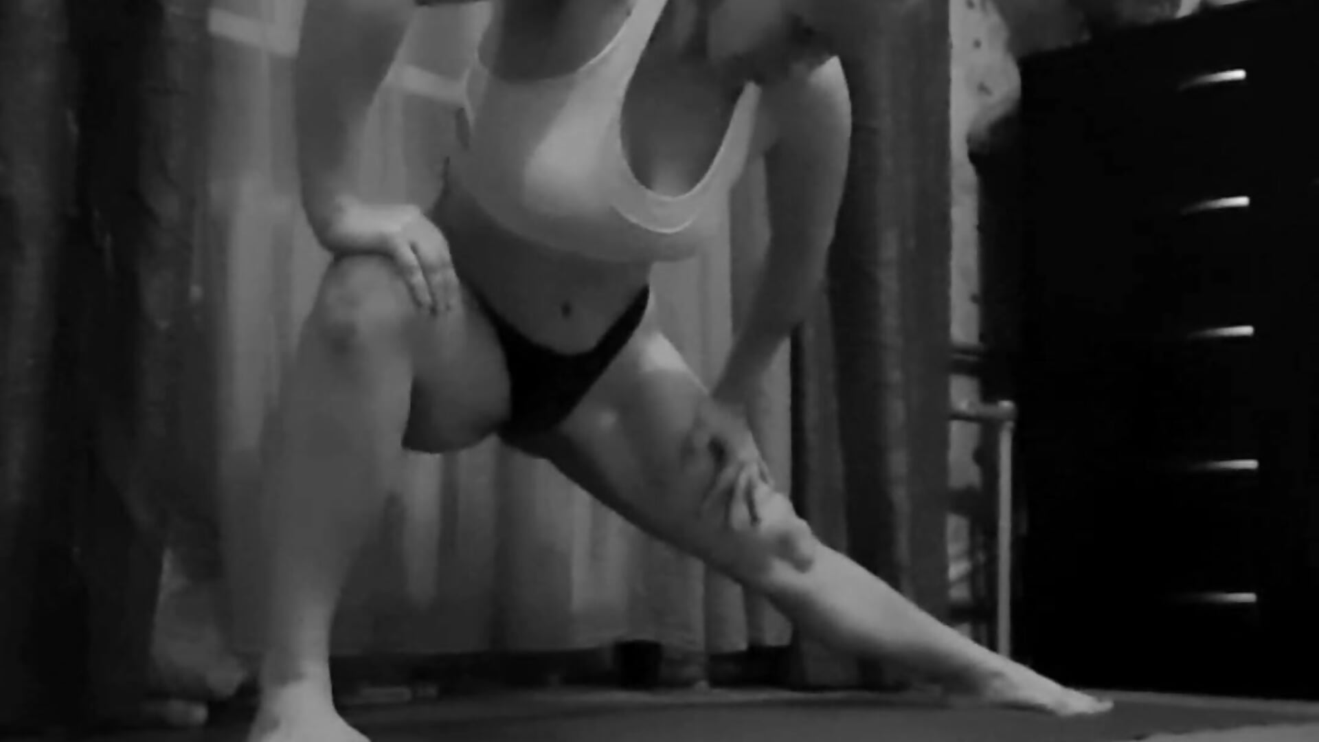 do some stretching with me ❤️ - video by Charming_Daphny cam model
