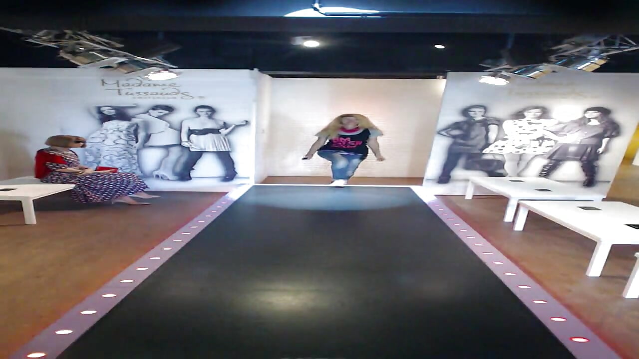 CatwalkVideo - video by kellyterapy cam model