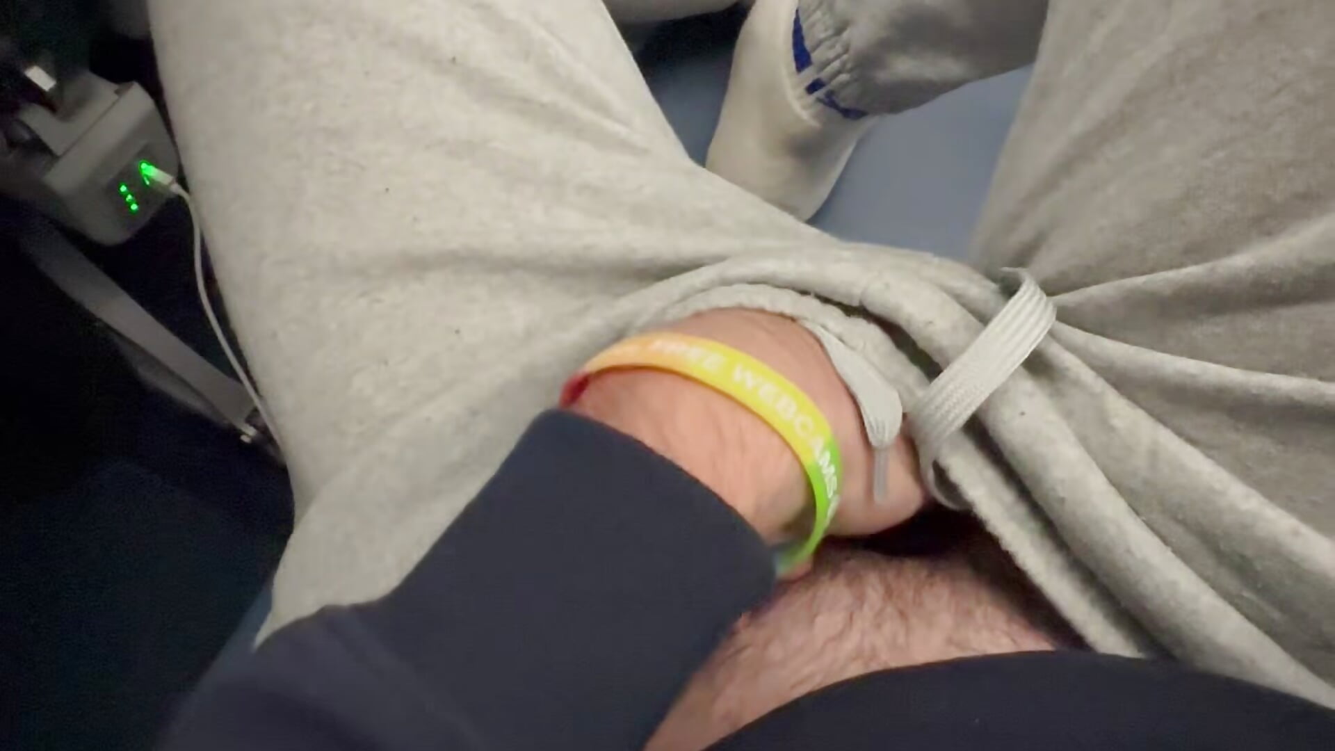 Solo avion - відео від вебкаммоделі Mikev