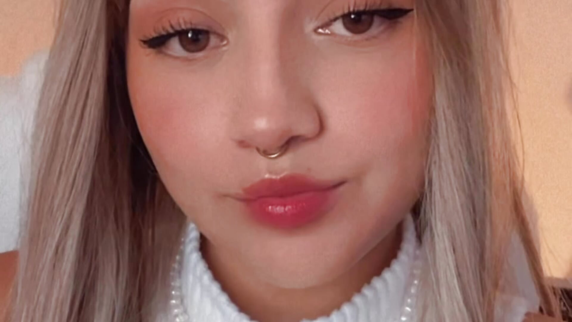 Showing my braces 😬 - video by nahiapaws cam model