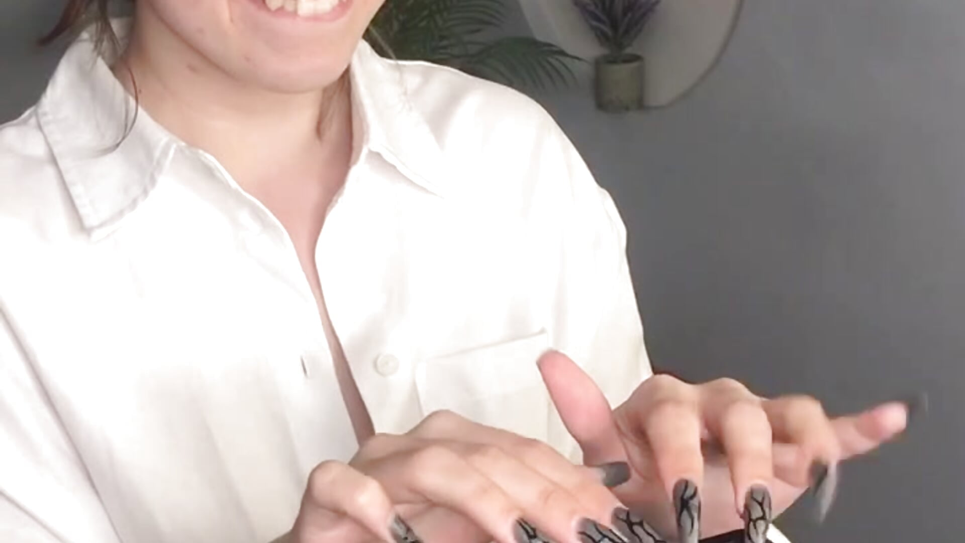 first try to asmr - video by AiarsHlynd cam model