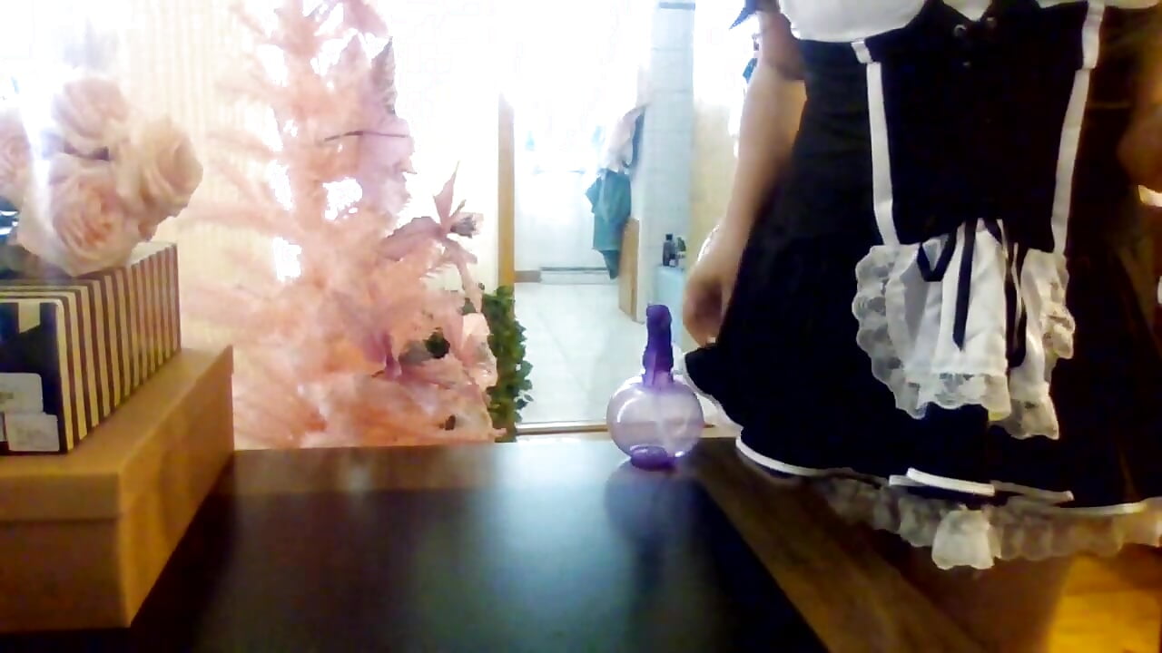 Naughty Maid Cleans Masters House - video by asialovedoll