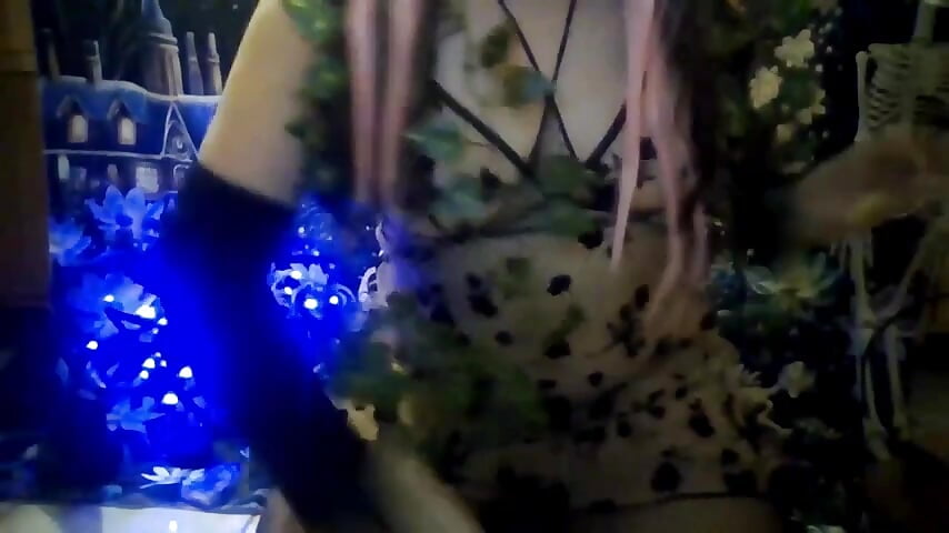 Horny Swamp Witch - video by asialovedoll cam model