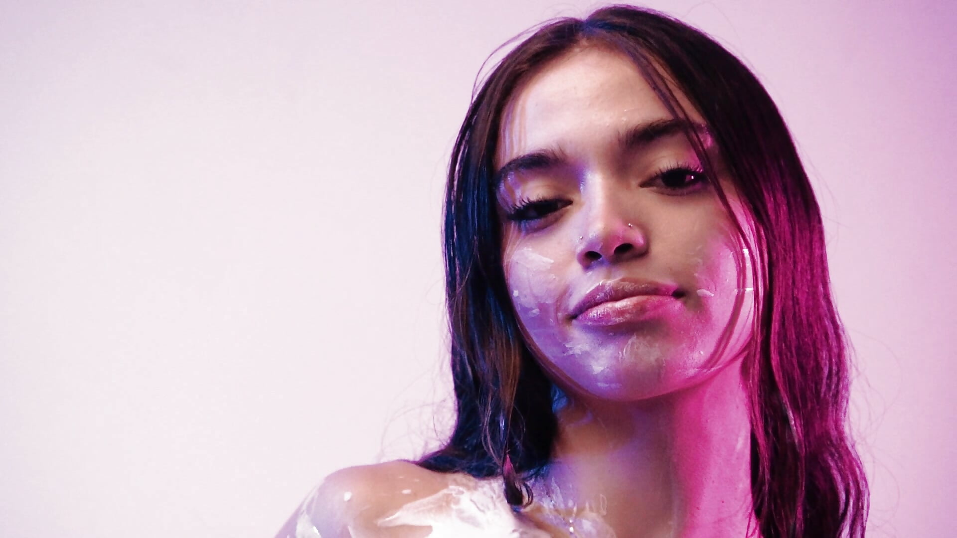 Would you like to help me paint a better life? - video by vega_roux cam model