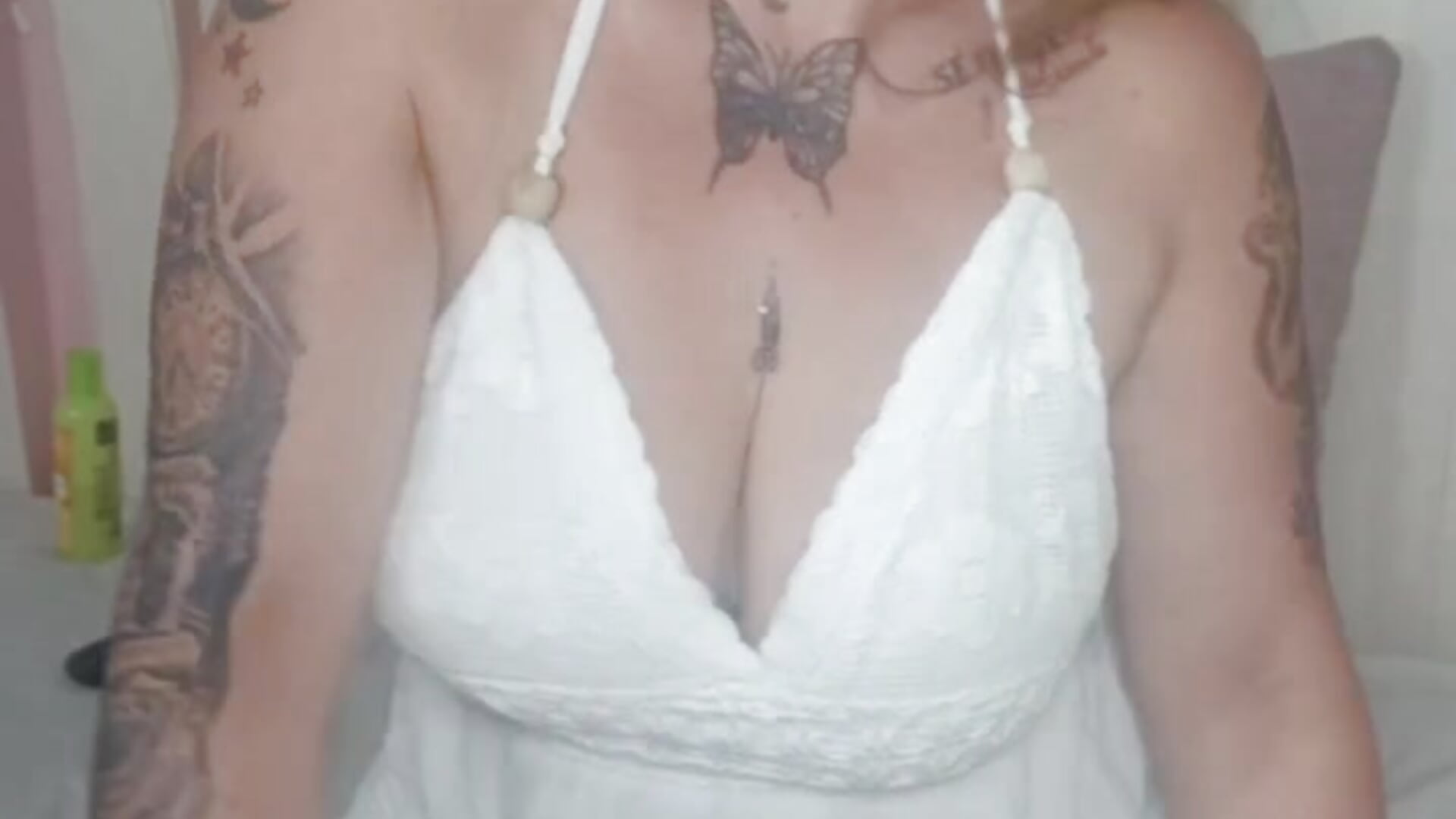 Look my new tattoos - video by Hotsamantamature cam model