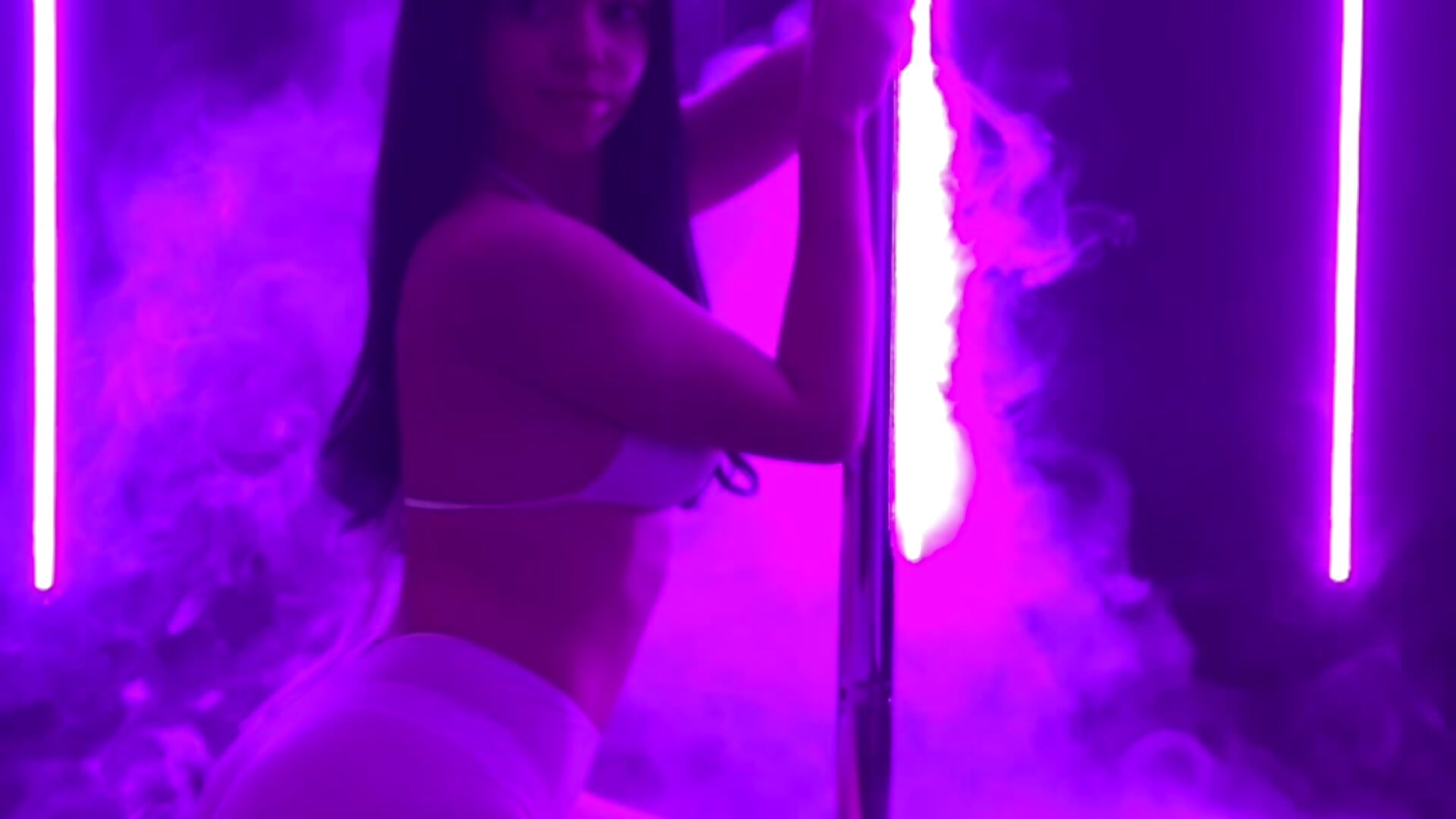 Pole shoot 💜 behind the scenes - Vanesskaa adlı kamera modelinin videosu