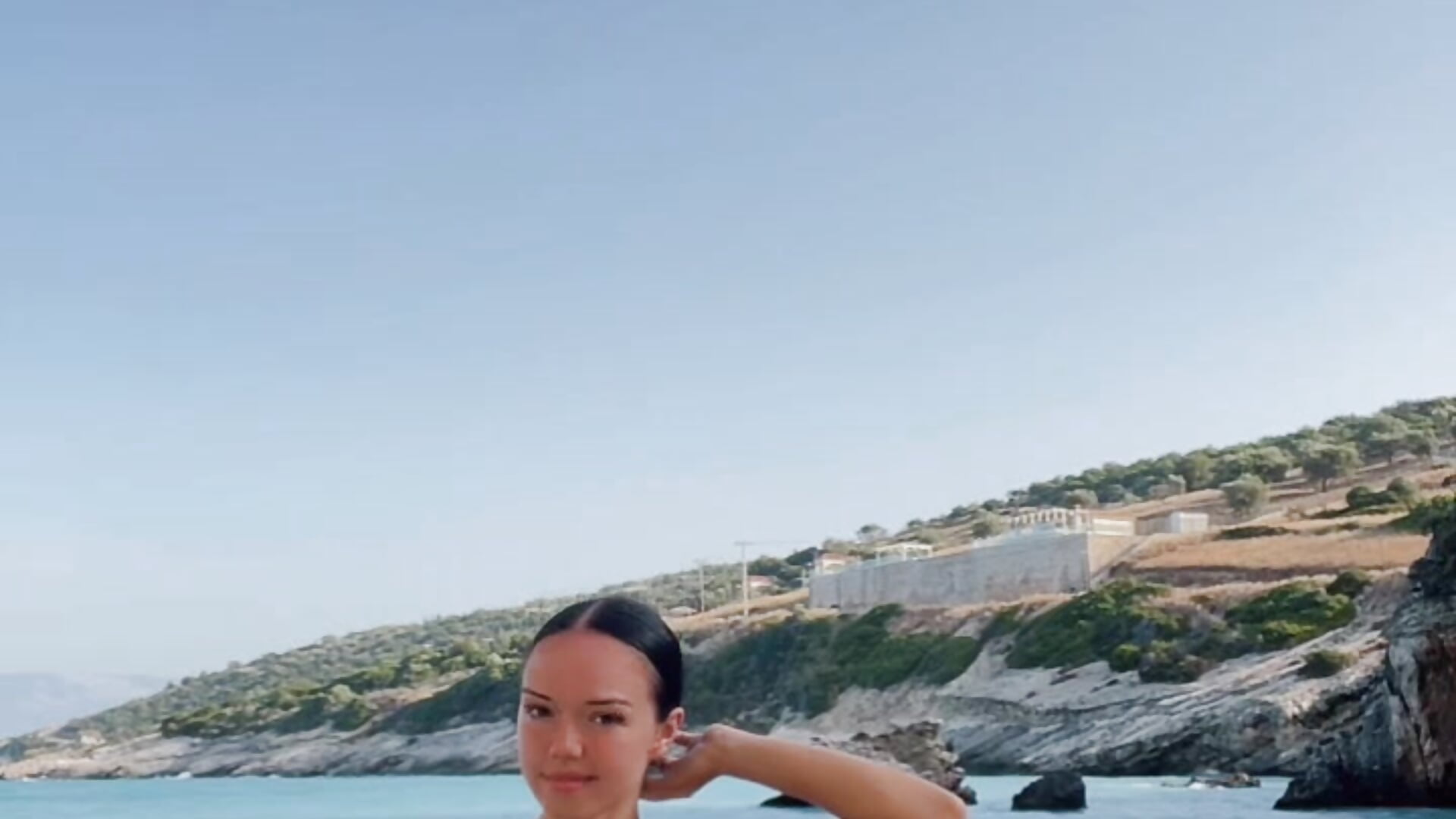 GREECE BEACH 🩵 - відео від вебкаммоделі Vanesskaa