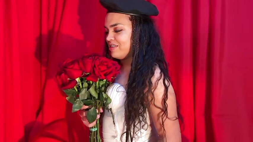 Enjoy love 🌺💕 - video oleh model kamera KarineWine