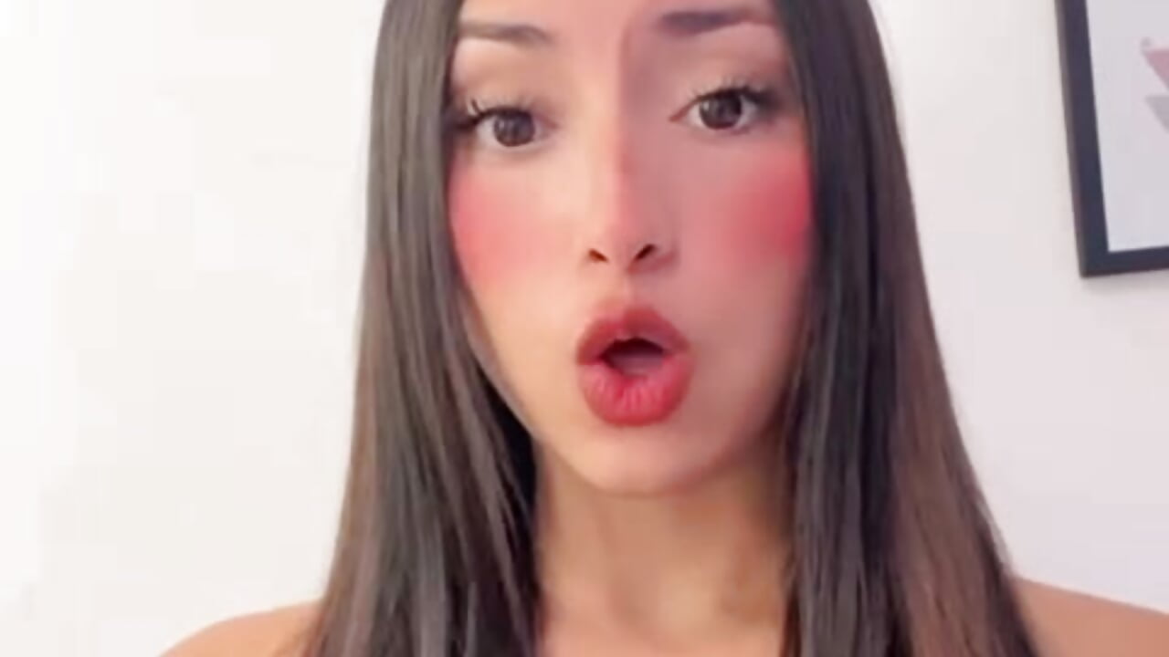 Hi love π - video by JenMoon cam model