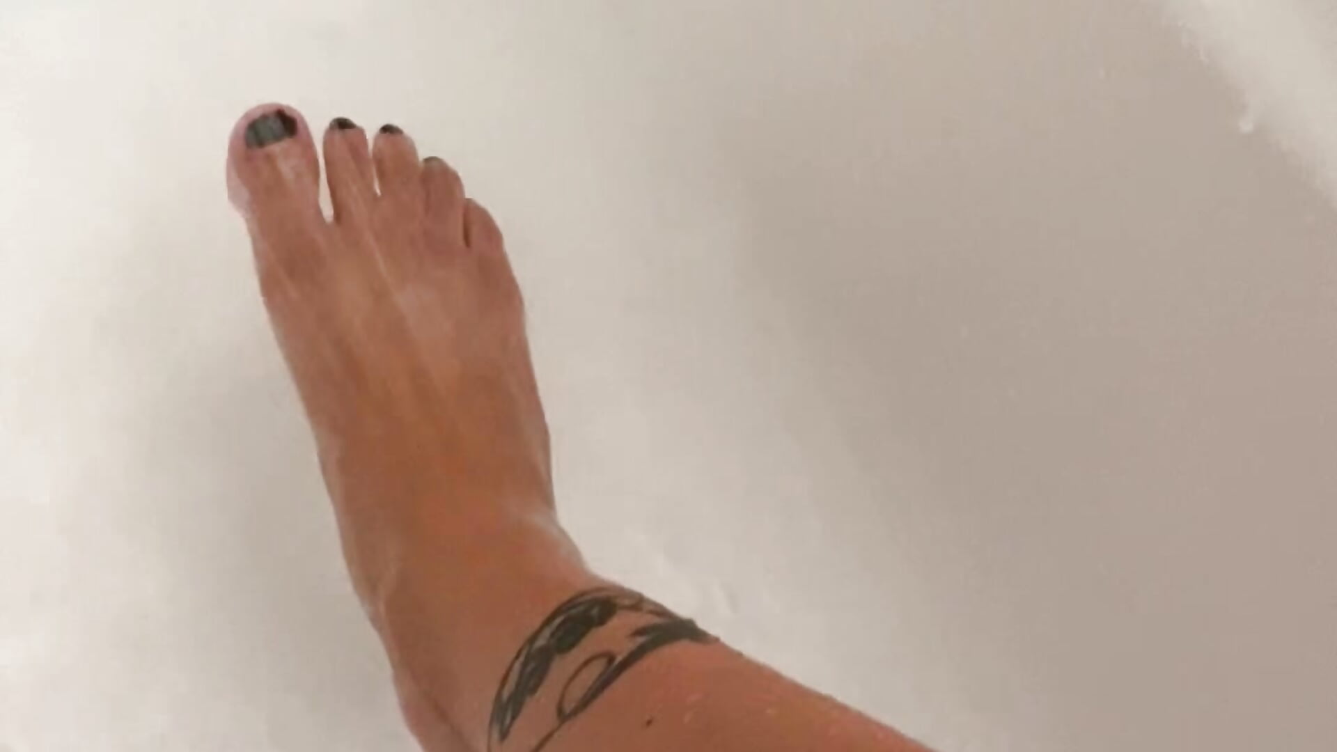 🦶💦