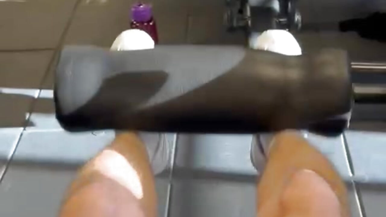 My first day of training. The goal is to work my body for you. motivated to the gym - video by tossetrech cam model