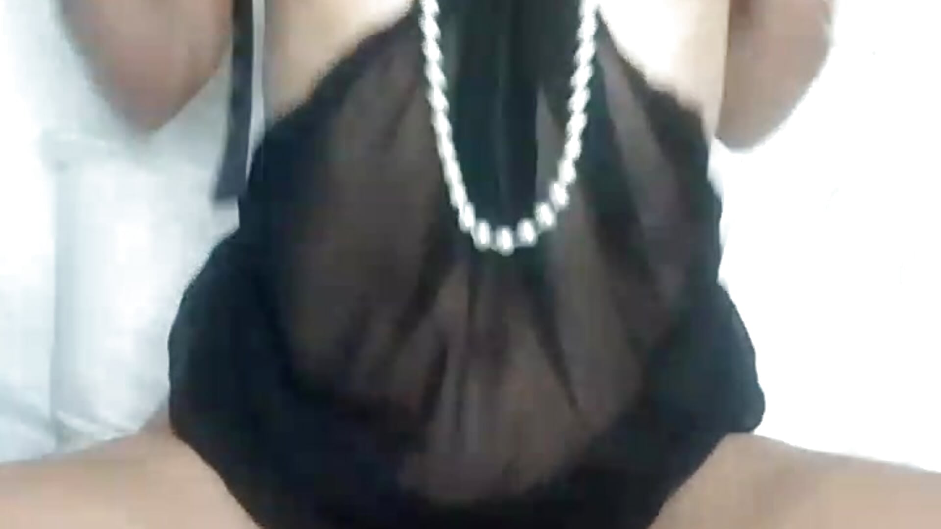Bounce my tits while i use my domi 😈❤