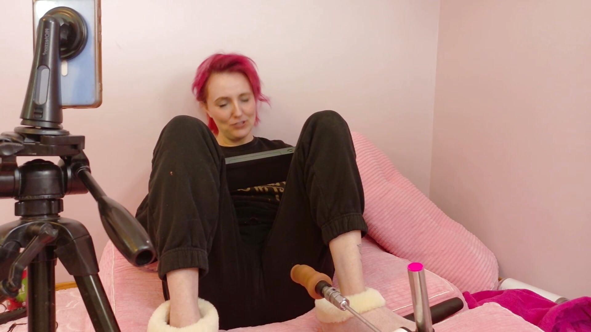 Cold in Canada - video oleh model kamera HMaskie