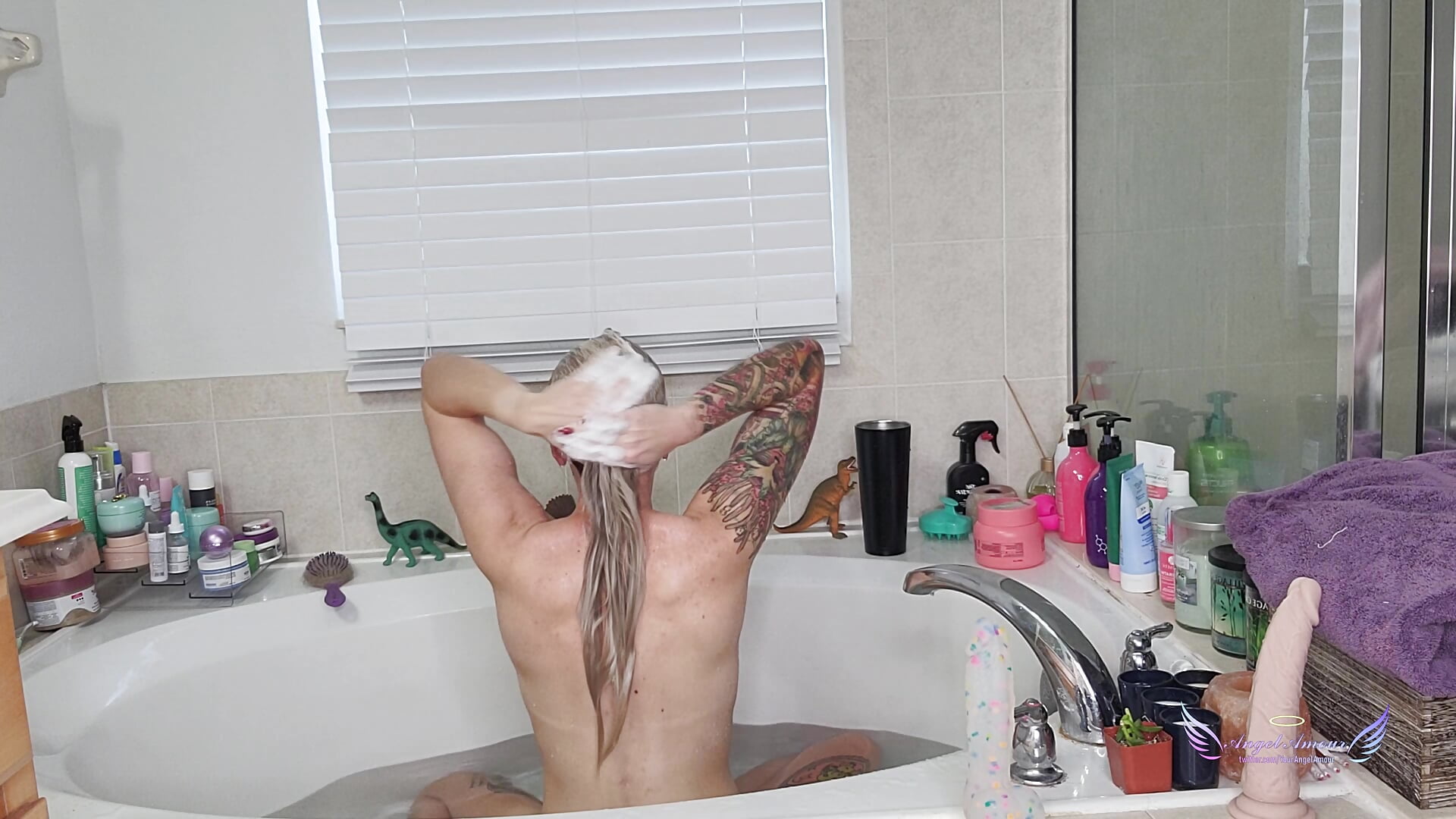 Hair washing and orgasm – видео вебкам-модели Princess_Angelica