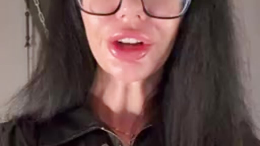 Countdown for you to cum on my gorgeous boobs