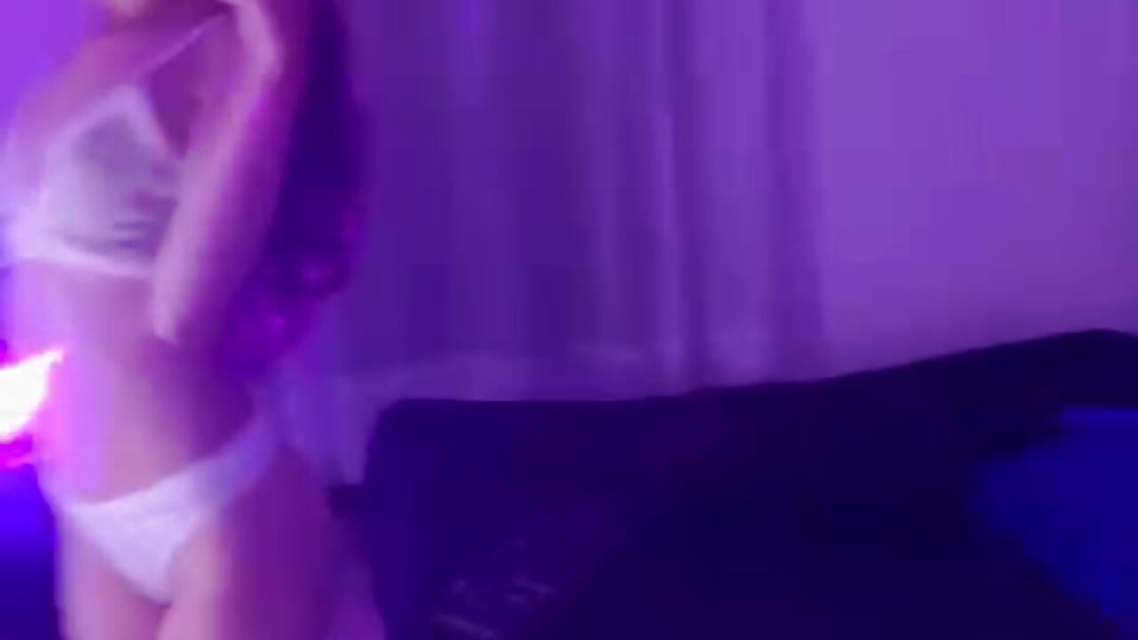 i happy 💓 - video by abbycutecs cam model