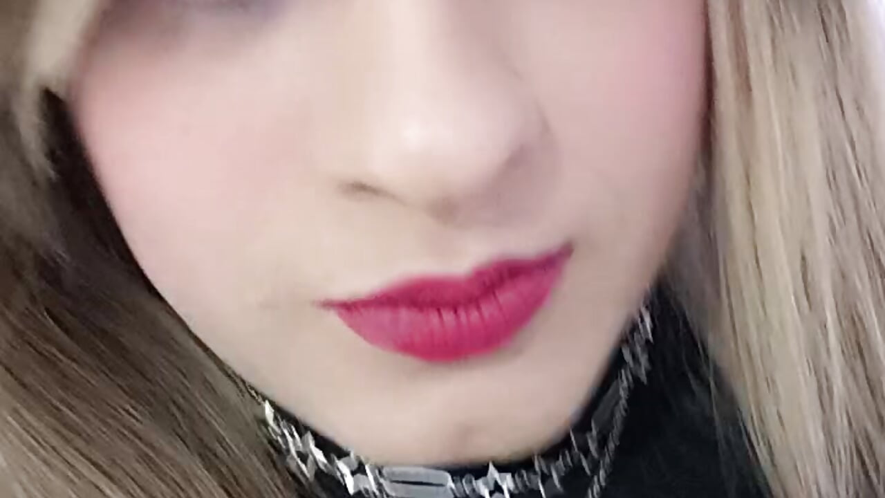 Dark Queen - วิดีโอโดย hkendrick โมเดลแคม