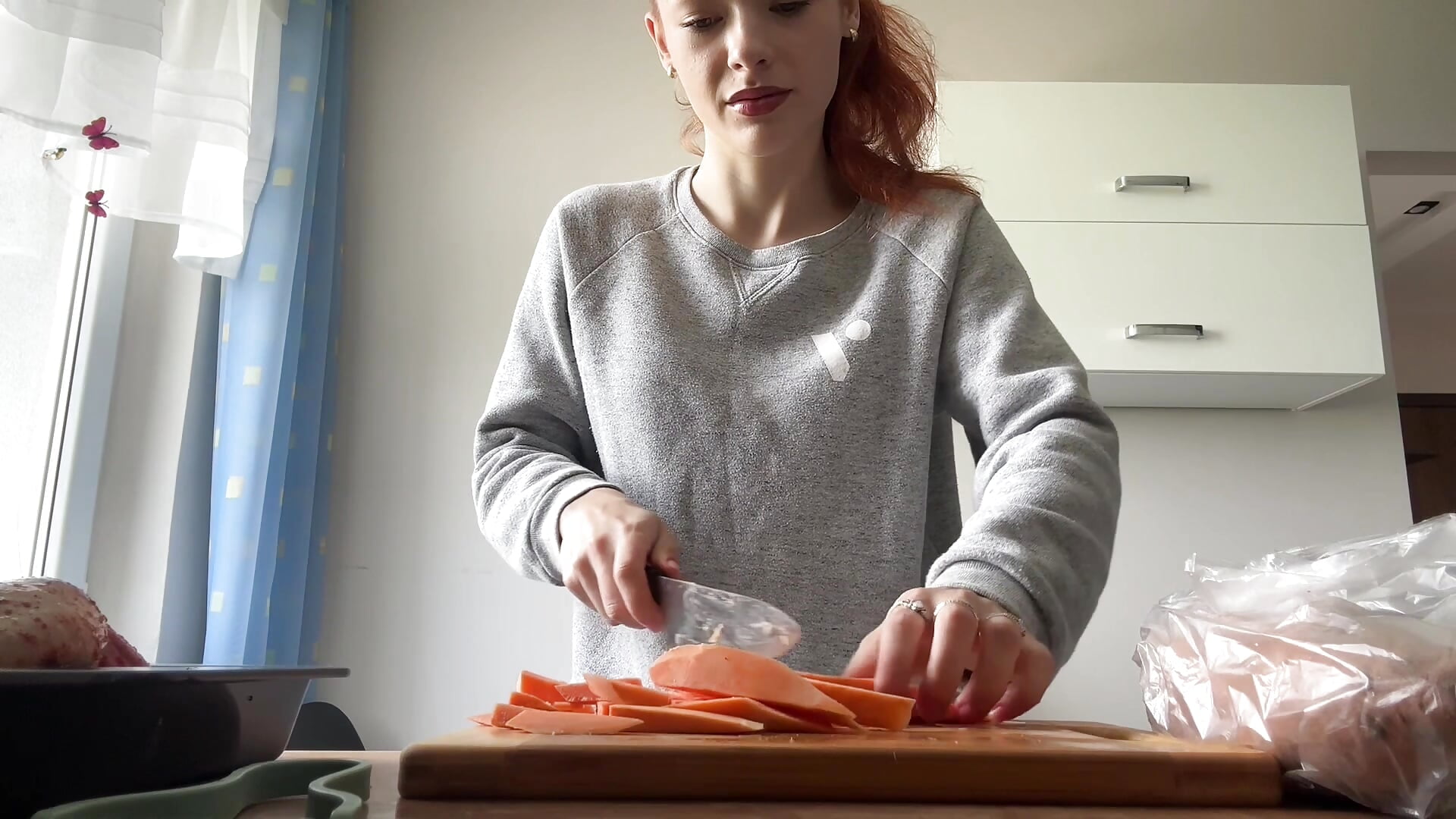 Cooking ❤️‍🔥 - vidéo du modèle de showcams MiaRouge