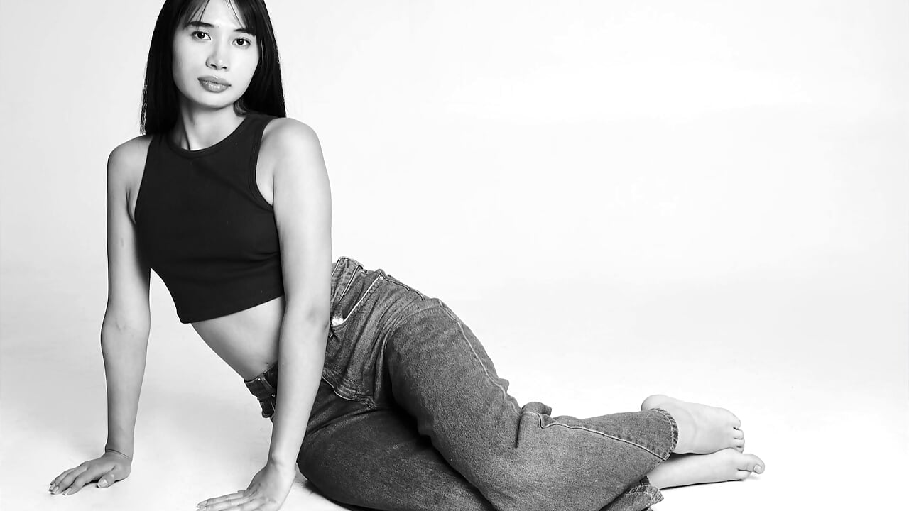 profile-intro-video-1754331130 - video by AlessiaVix cam model