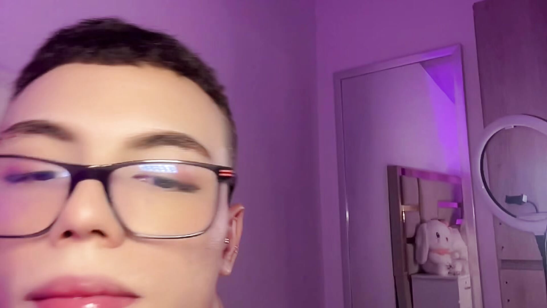 95cf7ed4f065497fb43769cda464e5d4 - video oleh Nicksantoss kamera model