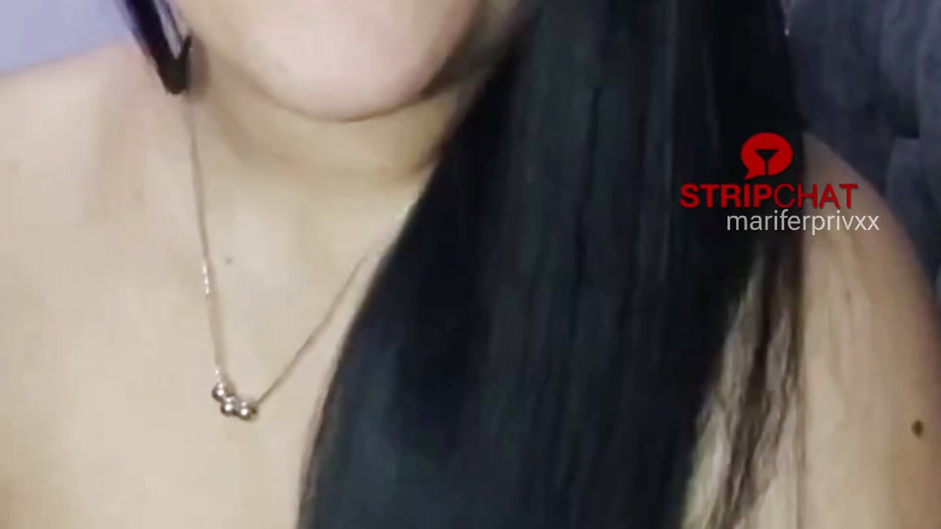 Can I kiss you all over? 🙈💋 - video by mariferprivxx cam model