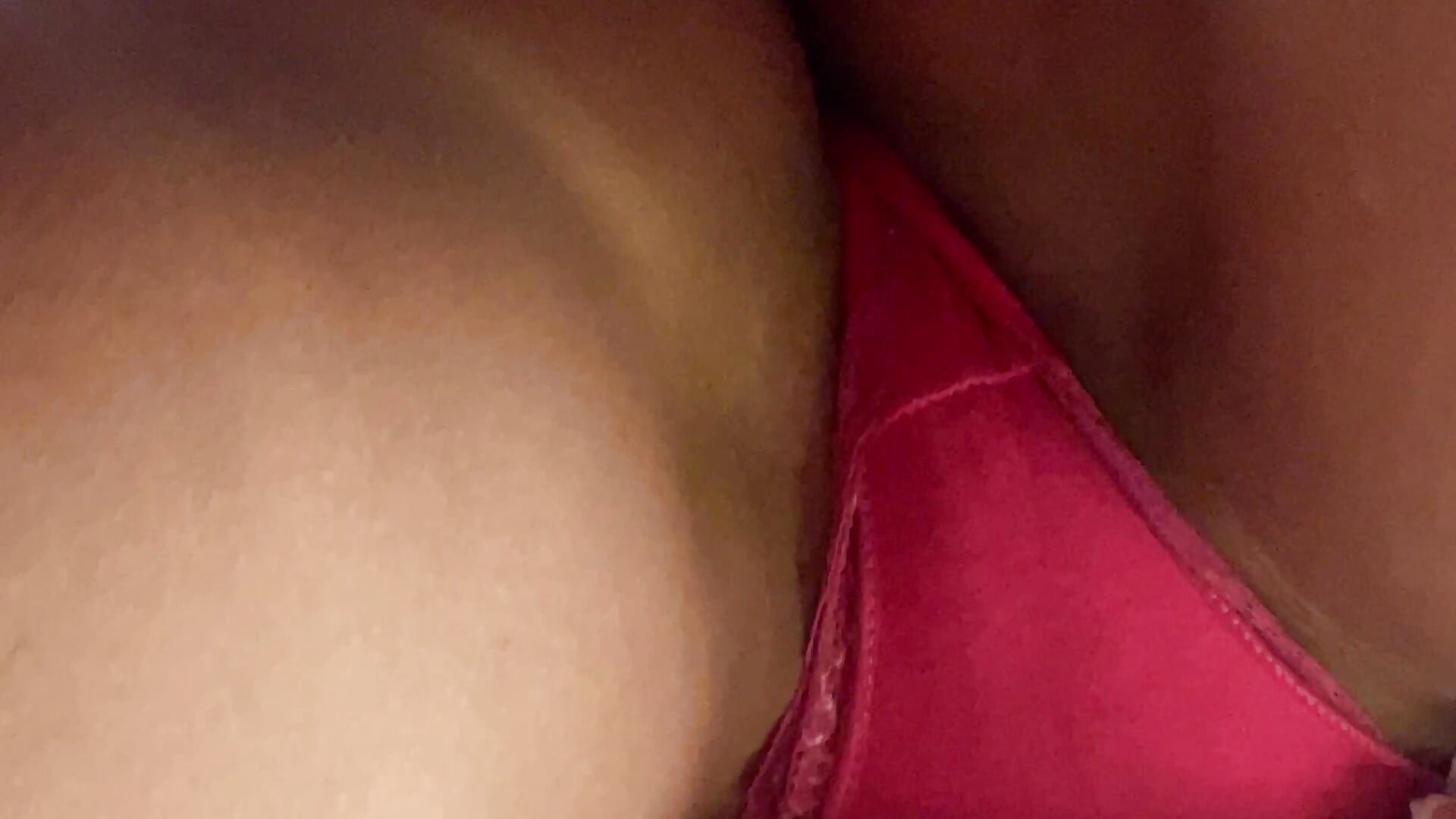 Take a peek under my skirt 🍩 - vidéo du modèle de showcams KarraJason