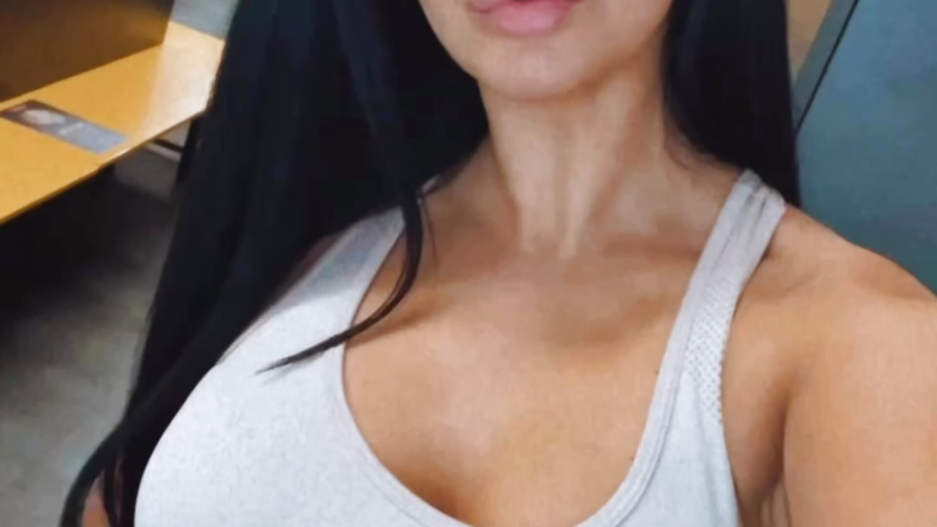 Gym girl－カメラキャストのKarraJasonの動画