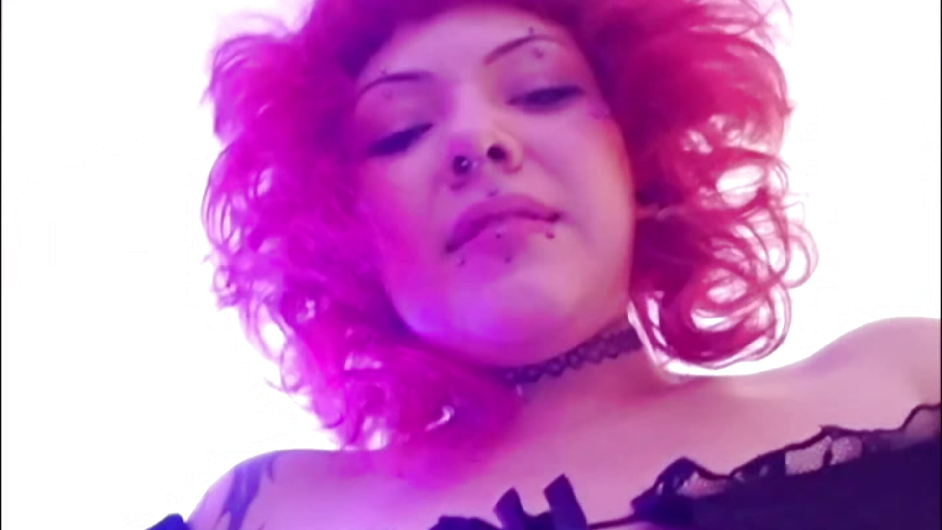Fingering my pussy on ur face till squirt a lil🥵