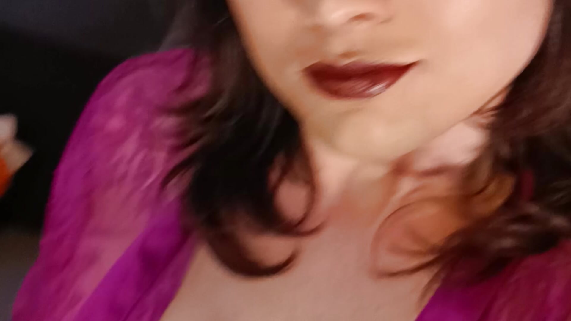 Toute de violet vêtu - video by Cassia_Stars cam model