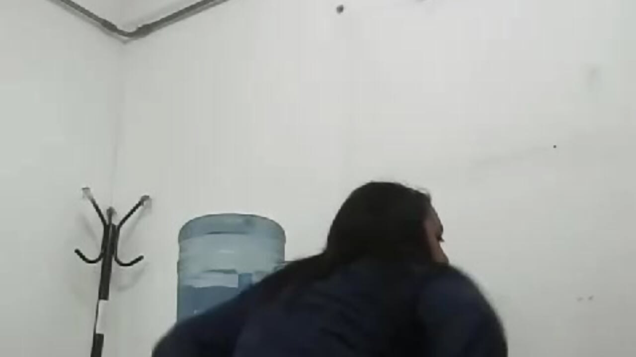 Me sacó la ropa en el trabajo