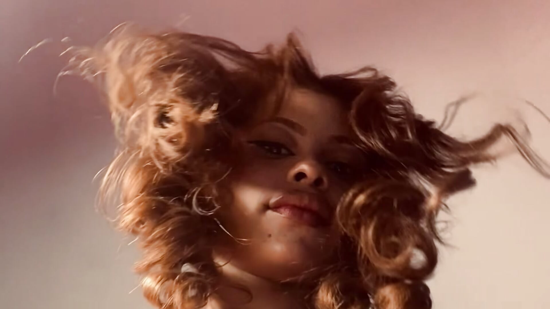 Hola !! - video av Bunny_bel cam model