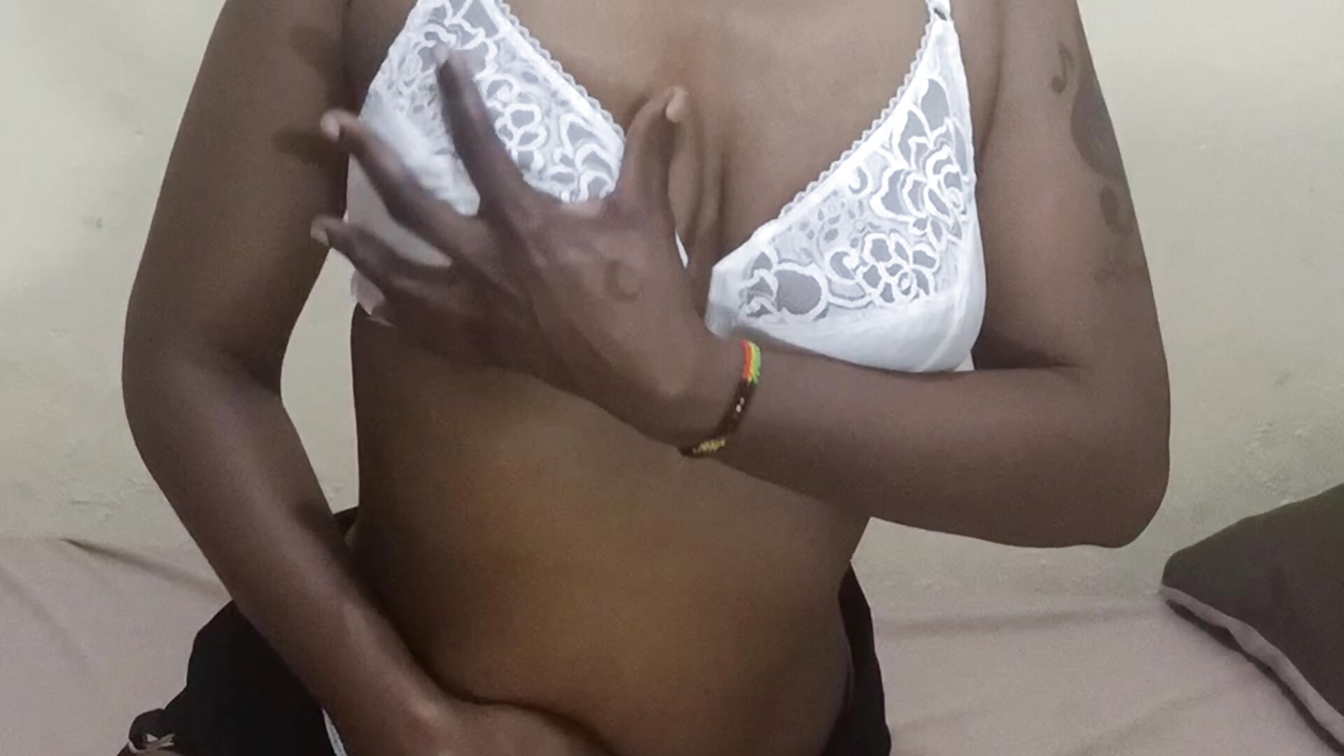 Horny - video by Tallujahj cam model