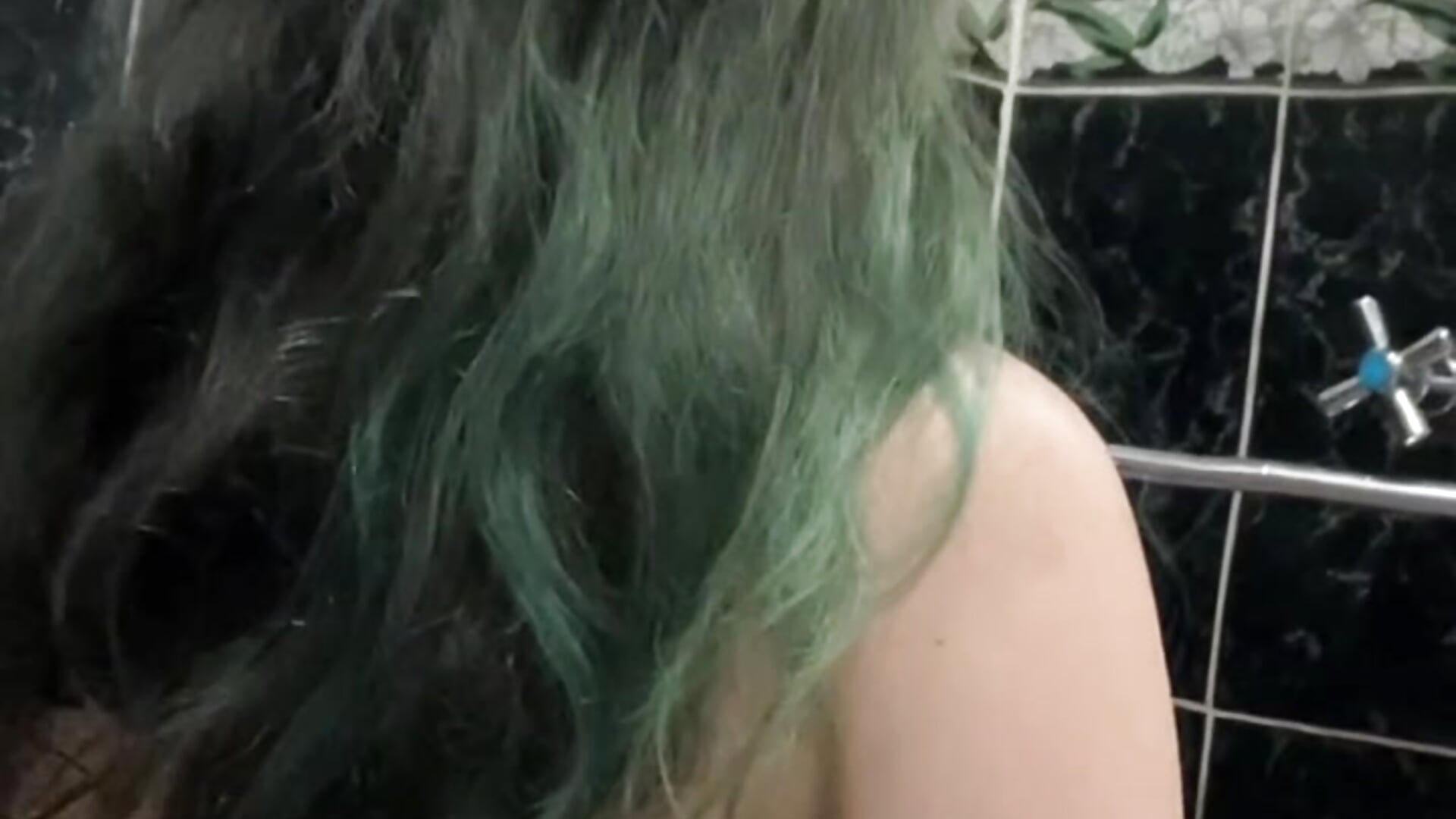 shower - video by crazy_slave cam model