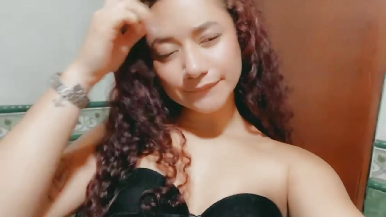 hi love - video by Magic_alisson cam model
