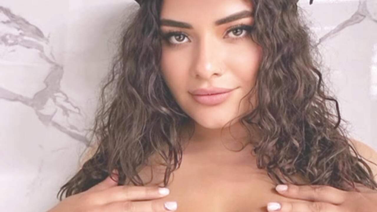 SHOW COWGIRL KEISHA - video by Keisha_west cam model