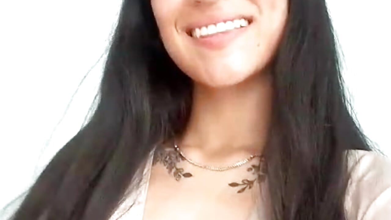 WhatsApp Video 2024-02-02 at 14,53,04 - video by Sarita_valencia1 cam model