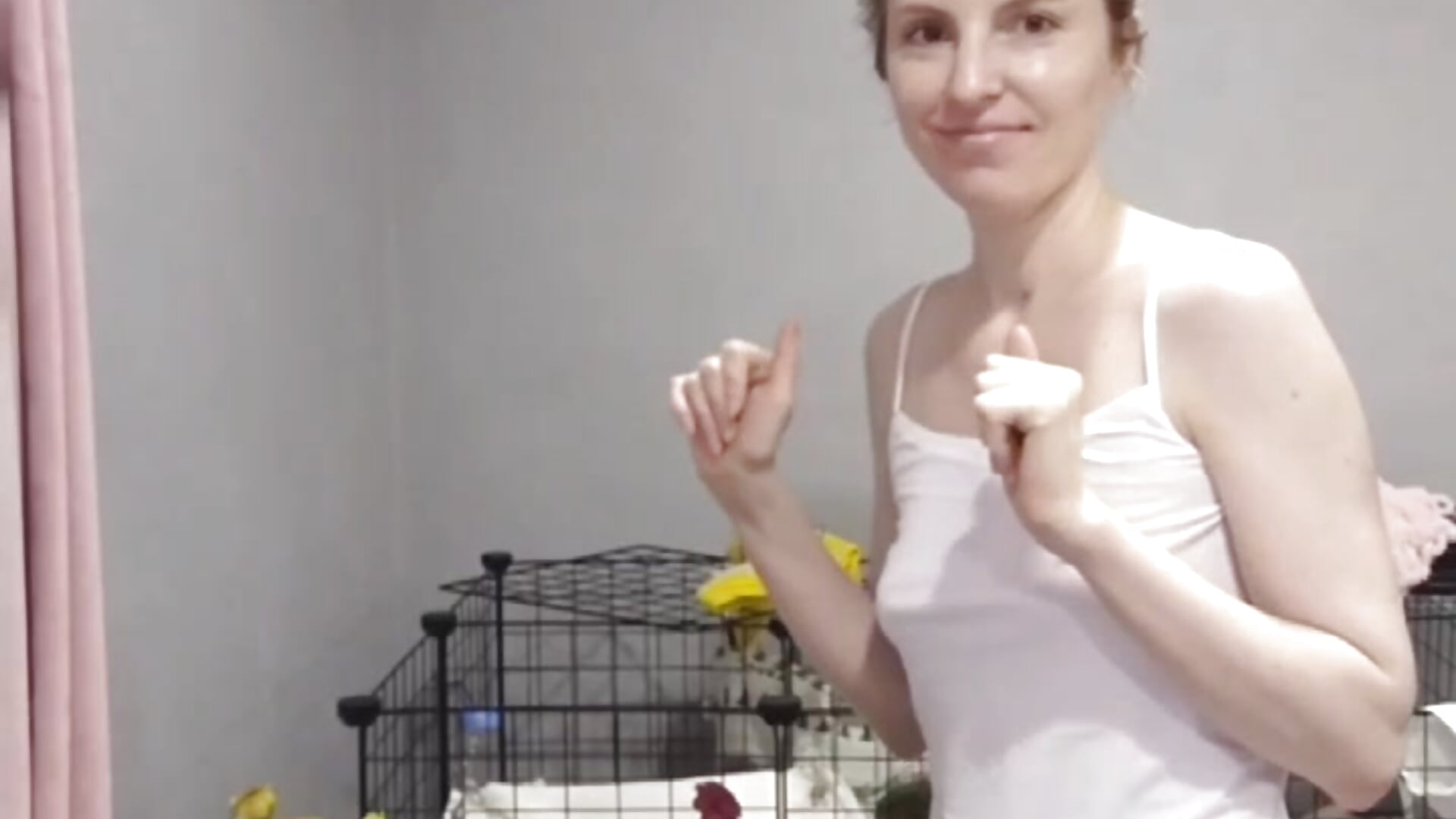 I'm planting roses at home =) – video modela na kameri Visbee