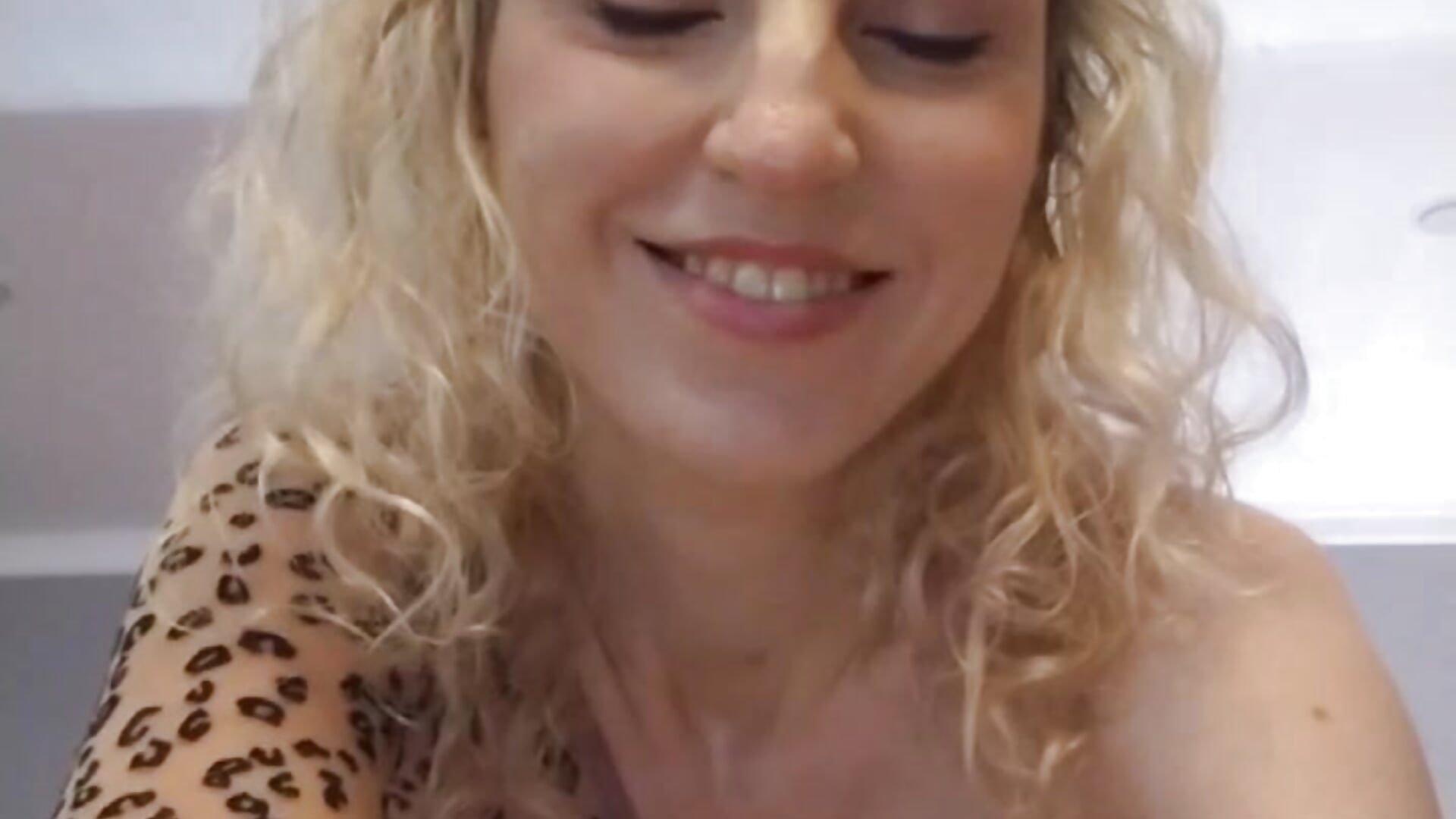 Tiger－カメラキャストのVisbeeの動画