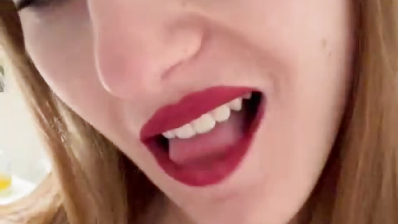 WhatsApp Video 2024-05-01 at 15,27,53_9125f488－カメラキャストのAniaGrayの動画