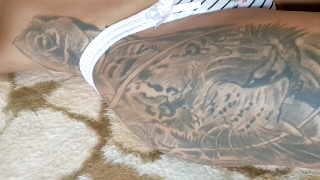 Naked and hot (Gostosa e Nua) - فيديو من Cris_Exotica موديل الكام